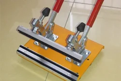 Chain wheel screen stretching machine Double Chuck